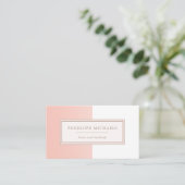 Soft Peach Blush en wit kleurenblok Visitekaartje (Staand voorkant)