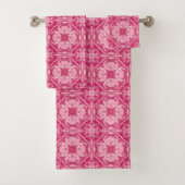 Soft Pink Abstract Floral Mandala Pattern Bad Handdoek (Insitu)