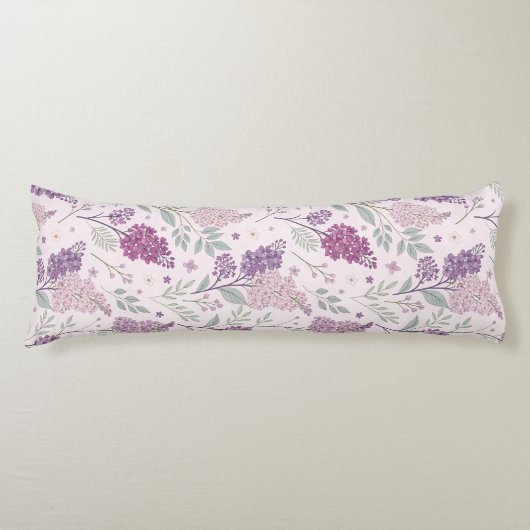 Soft Pink and Purple Lilac Floral Pattern   Lichaamskussen (Voorkant)