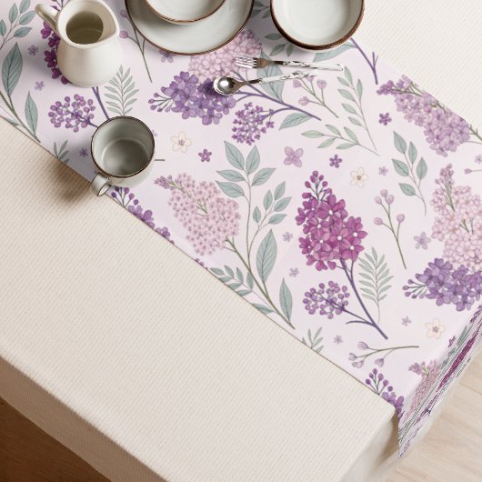 Soft Pink and Purple Lilac Floral Pattern Medium Tafelloper