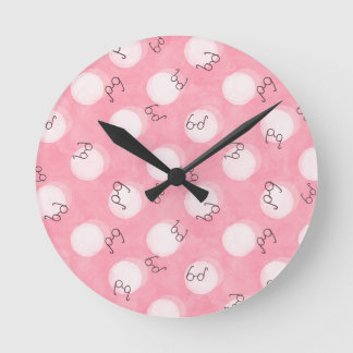 Soft Pink Cute Pattern – Minimal Aesthetic Polka Ronde Klok