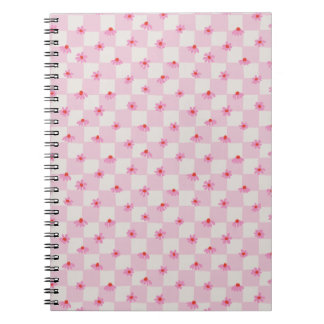 Soft Pink Daisy Checkerboard Floral Pattern Notitieboek