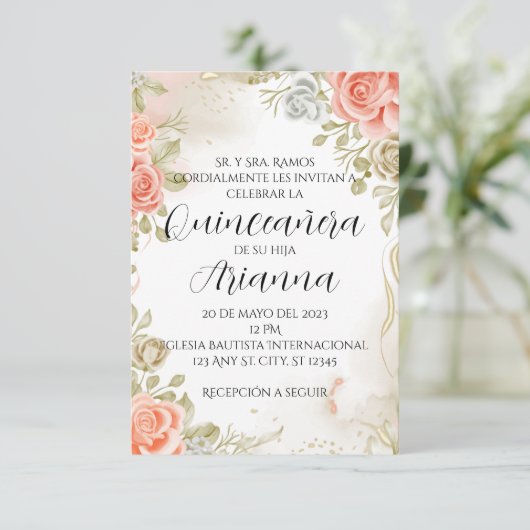 Soft Pink Floral Quinceañera Uitnodiging/Weddensch Kaart (Staand voorkant)