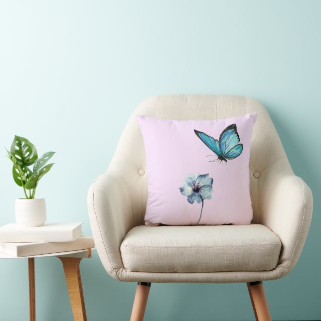 Soft Pink Pillow with Blue Flower and Butterfly Kussen (Stoel)