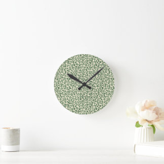 Soft Sage Green Botanical Leaf Foliage Pattern Ronde Klok