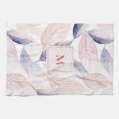 Soft Serenity Watercolor Leaves Custom Monogram Theedoek (Horizontaal)