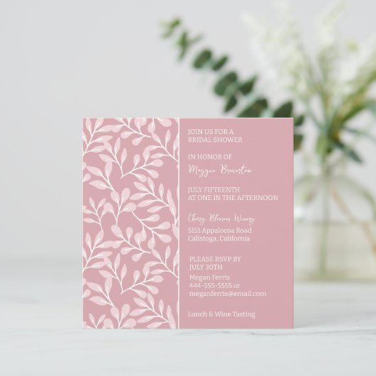 Soft White Botanical Bridal Shower Invitation Kaart (Staand voorkant)