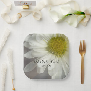 Soft White Daisy on Grey Wedding Papieren Bordje