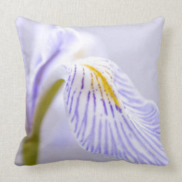 Soft Wild Iris Kussen