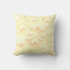 Soft Yellow Floral Dream Throw Pillow Kussen