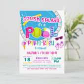 Softbal zwembadfeest verjaardagsuitnodiging - Meis Kaart (Staand voorkant)