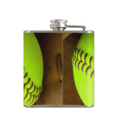 Softball Geel Fast Pitch Monogram Whiskey Flask Heupfles (Achterkant)