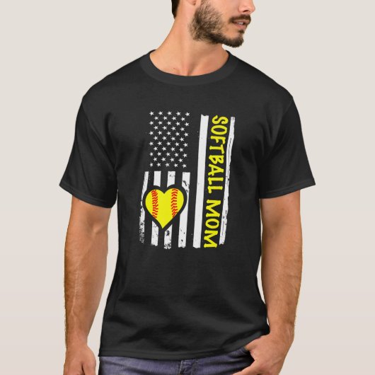 Softball Mom USA Flag Heart   T-shirt (Voorkant)