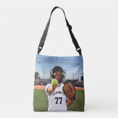 Softball Player Catcher met Jouw naam en nummer Crossbody Tas (Achterkant)