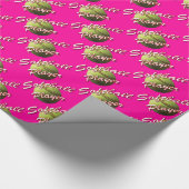 Softball Player op Roze Cadeaupapier (Hoek)