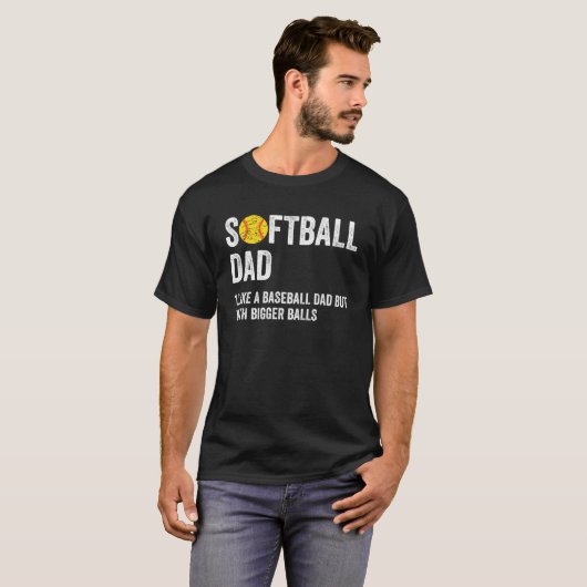 Softball vader als een honkbalvader, maar met een t-shirt (Voorkant volledig)