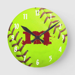 Softball Yellow Fast Monogram Initiaal Wall Clock Ronde Klok
