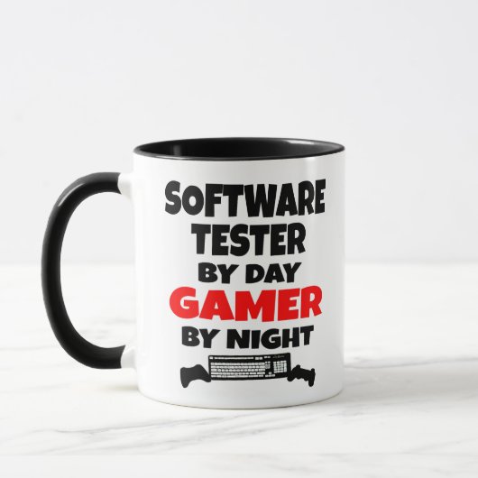 Software Tester van Day Gamer by Night Mok (Links)