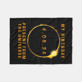 Solar Eclipse 2024 Verjaardag Cadeau 4.8.24 Totali Fleece Deken (Voorkant (Horizontaal))