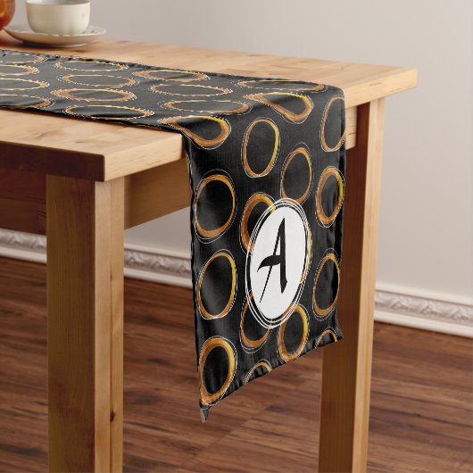 Solar Eclipse Mid-Century Modern Black & Gold Korte Tafelloper (Voorbeeld)