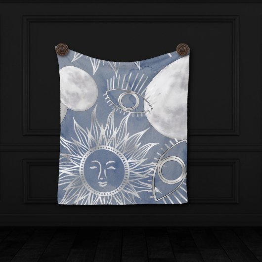 Solar Mystique | Dusty Blue Silver Moon Stars Sun Fleece Deken
