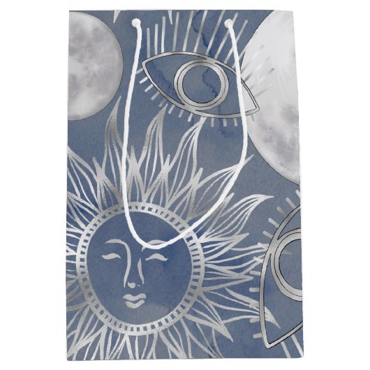 Solar Mystique | Dusty Blue Silver Moon Stars Sun Medium Cadeauzakje (Voorkant)