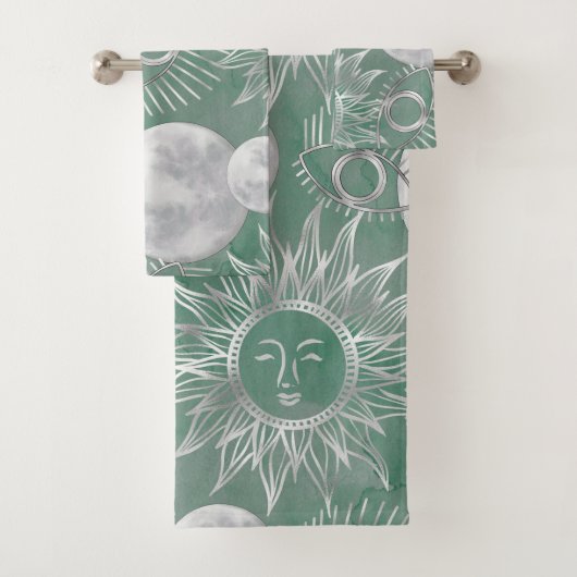 Solar Mystique | Dusty Green Silver Moon Stars Sun Bad Handdoek (Insitu)