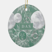 Solar Mystique | Dusty Green Silver Moon Stars Sun Keramisch Ornament (Links)