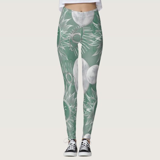 Solar Mystique | Dusty Green Silver Moon Stars Sun Leggings (Voorkant)