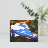 Soldaat die de Amerikaanse vlag ontvangt Briefkaart (Staand voorkant)