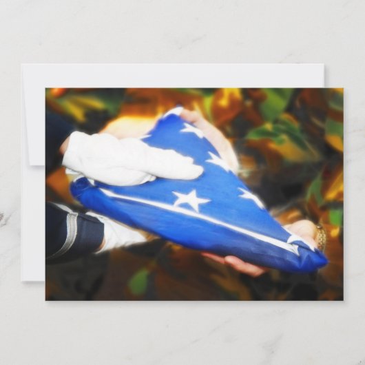 Soldaat die de Amerikaanse vlag ontvangt Kaart (Voorkant)