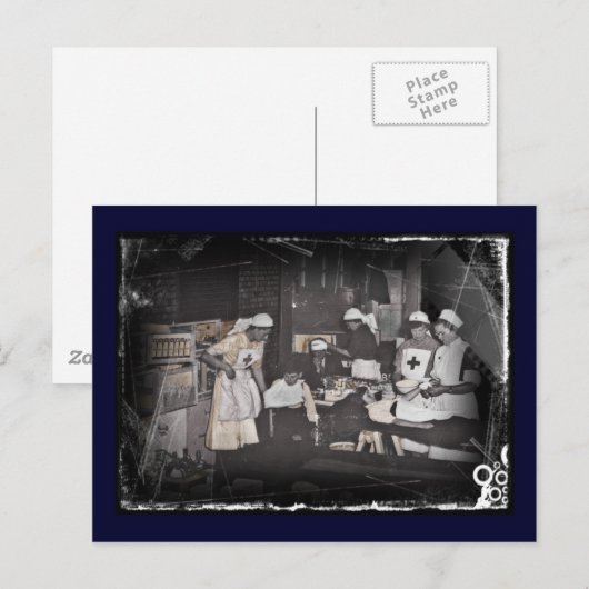 Soldaat-kinderverpleegkundigen in het eerstehulpst briefkaart (Voorkant / Achterkant)