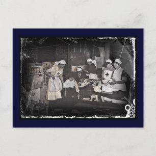 Soldaat-kinderverpleegkundigen in het eerstehulpst briefkaart