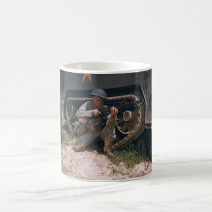 Soldaat Kneeling van de Tweede Wereldoorlog met Ga Koffiemok