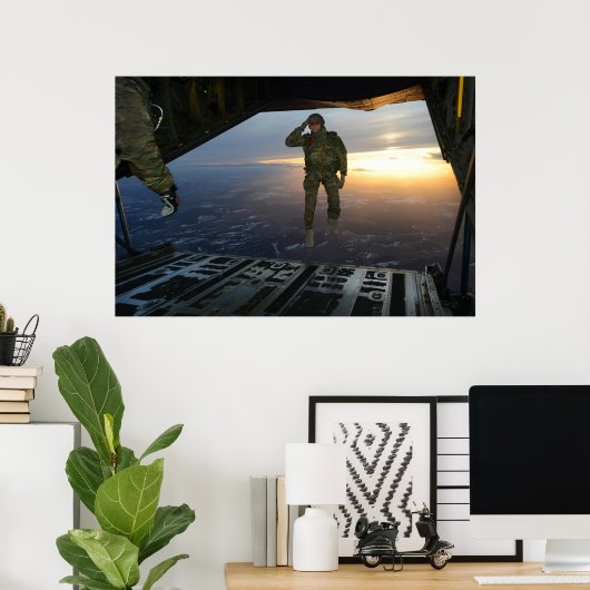 Soldaat met de 10e speciale troepengroep Salutes Poster (Thuiskantoor)