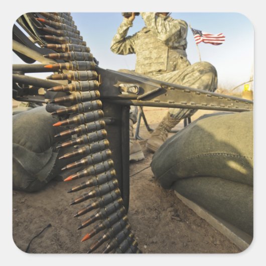 Soldaat scouts voor vijandelijke activiteit vierkante sticker (Voorkant)