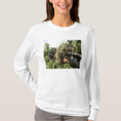 Soldaten gekleed in ghillie pakken t-shirt (Voorkant)