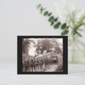 Soldaten in de rij voor post briefkaart (Staand voorkant)