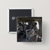 soldaten letten op gevaren vierkante button 5,1 cm (Voorkant /achterkant)