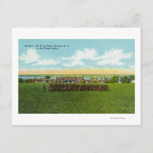 Soldaten marcheren in formatie briefkaart