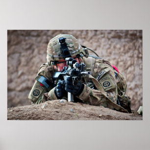 Soldier Pulls-veiligheid in Afghanistan Poster
