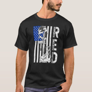 Soldier Red Vrijdag steunt Amerikaanse vlag tot ze T-shirt