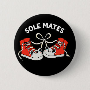 Sole Mates Funny Shoe Pun Dark BG Ronde Button 5,7 Cm