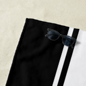 Solid Black White Stripes Modern Name Strandlaken (In situ)