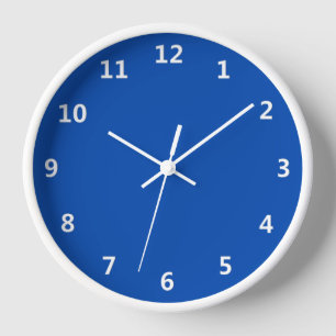 Solid Cobalt Blue met witte cijfers wandklok