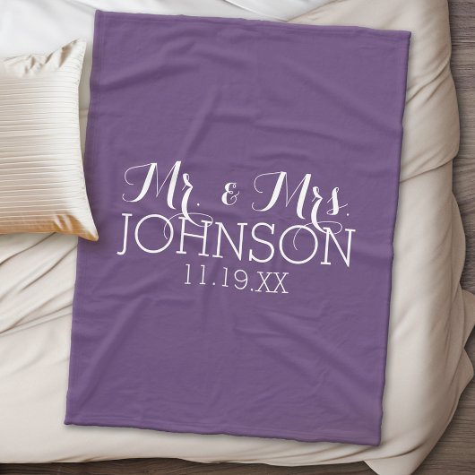 Solid Color Eggplant Mr & Mrs Wedding Favor Fleece Deken