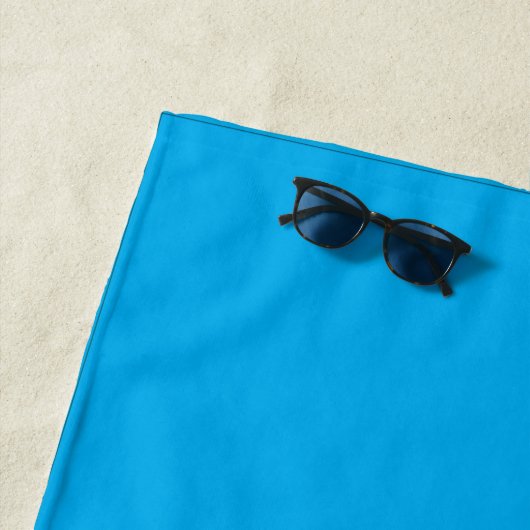 Solid Cyan Blue Background | Summer Minimal Style Strandlaken (In situ)