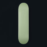 Solid Jade Green Celadon Persoonlijk Skateboard<br><div class="desc">Een unieke kleur die voor keramiek wordt gebruikt die ooit voor de Royals wordt gereserveerd. Mijn grote tante en oom hadden ooit de grootste antiek winkel op de oostkosten. Als kind herinner ik me ontelbare uren die in de winkel zijn doorgebracht om alle schatten af te maken. Ik ben opgegroeid...</div>
