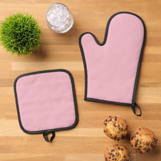 Solid Soft Blush Pink Oven Mitt Set (Top down)