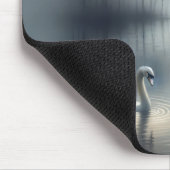 Solitaire zwaan op Misty Lake Muismat (Hoek)